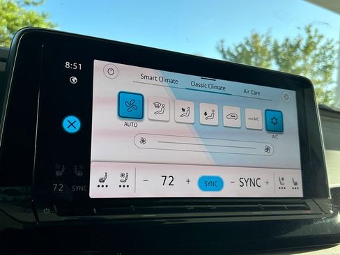 New 2026 Volkswagen Atlas Cross Sport SE image 27