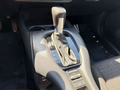 Used 2025 Honda HR-V LX image 15