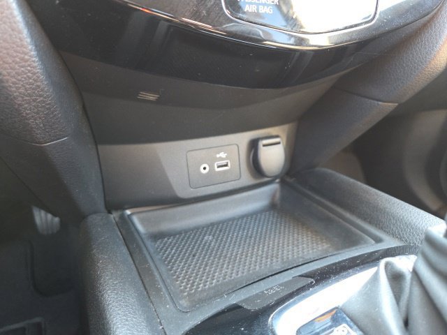 Used 2020 Nissan Rogue SV AWD/4WD image 16