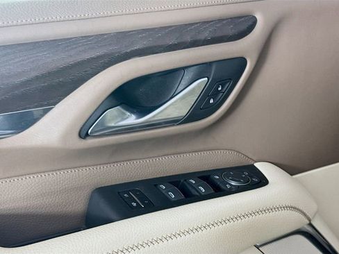 Used 2022 GMC Yukon Denali w/ Denali Premium Package image 21
