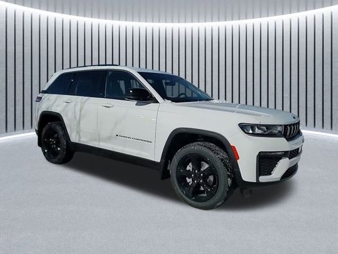 New 2026 Jeep Grand Cherokee Limited image 3