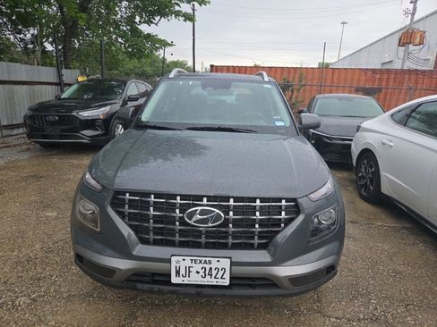 Used 2025 Hyundai Venue SEL FWD image 6