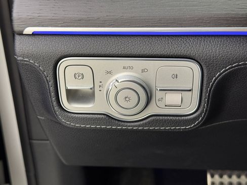 Used 2021 Mercedes-Benz GLS 580 4MATIC image 19