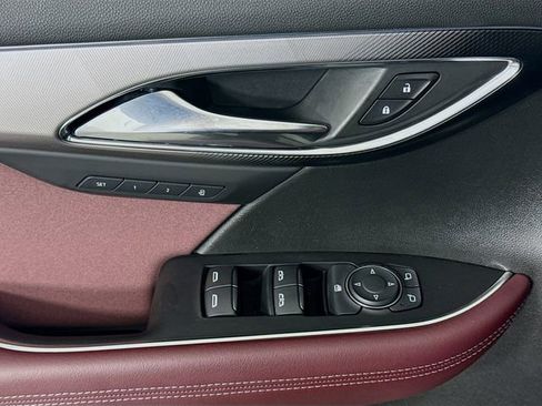 Used 2025 Buick Envision Sport Touring image 18