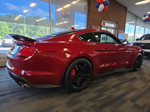 Used 2021 Ford Mustang Shelby GT500 w/ Technology Package RWD image 4