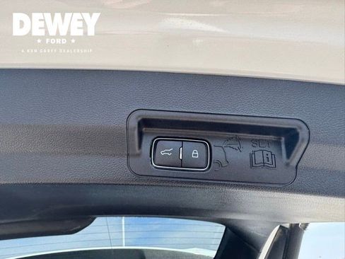 Used 2020 Ford Explorer Limited w/ Class III Trailer Tow Package image 32