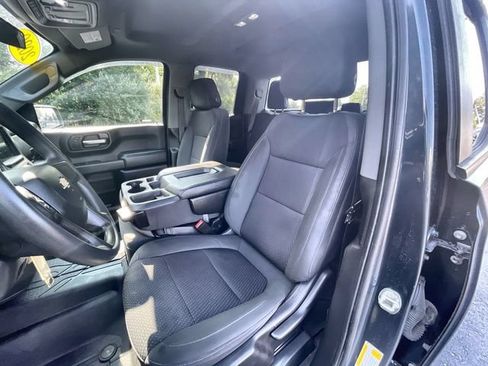 Used 2020 Chevrolet Silverado 1500 Custom w/ Custom Value Package AWD/4WD image 18