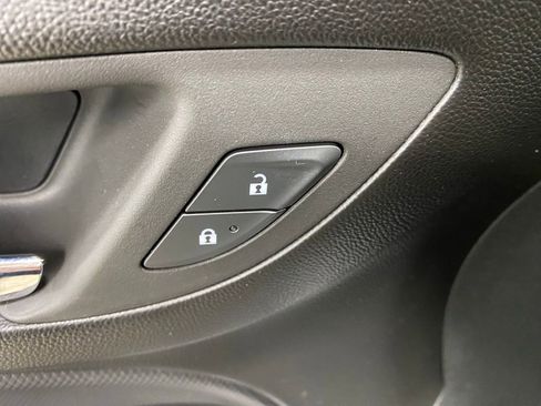 Used 2023 Chevrolet Equinox RS image 45