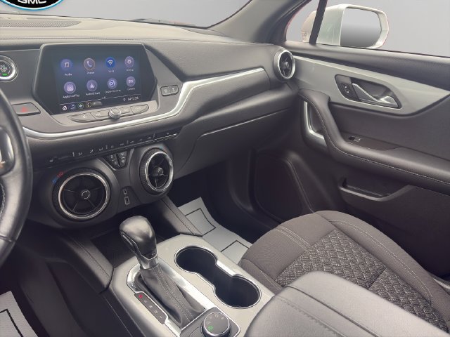 Used 2019 Chevrolet Blazer LT AWD/4WD image 16