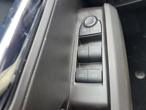 New 2026 GMC Canyon Elevation w/ Convenience Package image 15