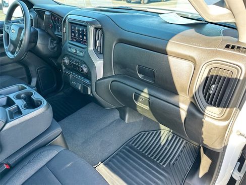 Certified 2024 Chevrolet Silverado 1500 Custom image 27