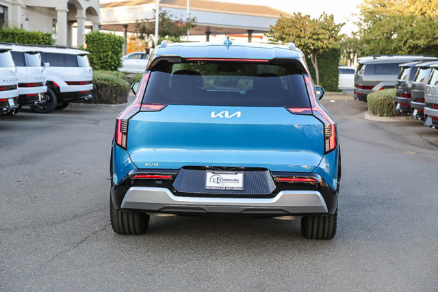 Used 2024 Kia EV9 Land AWD/4WD image 4