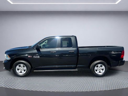 Used 2017 RAM 1500 Express AWD/4WD image 3