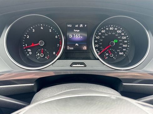 Used 2021 Volkswagen Tiguan SE R-Line FWD image 40