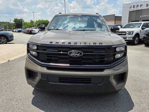 New 2026 Ford Expedition Platinum w/ Stealth Appearance Package AWD/4WD image 2