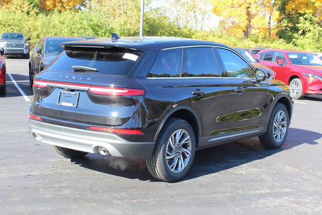 New 2025 Lincoln Corsair AWD w/ Equipment Group 101A image 3