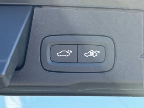 New 2026 Volvo XC60 B5 Core w/ Climate Package image 13