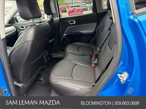 Used 2022 Jeep Compass Latitude AWD/4WD image 16