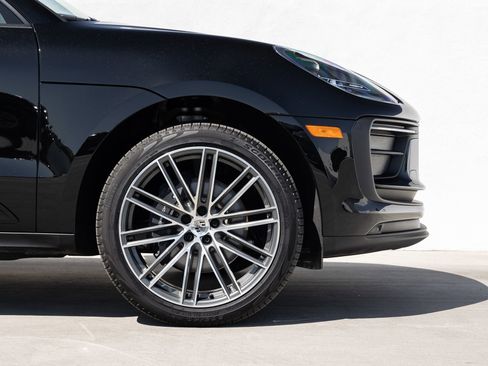 New 2026 Porsche Macan AWD/4WD image 11