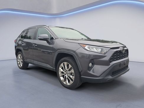 Used 2021 Toyota RAV4 XLE Premium AWD/4WD image 8