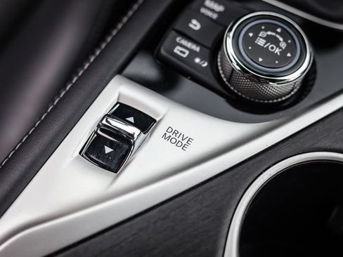 Used 2023 INFINITI Q50 Sensory AWD/4WD image 29