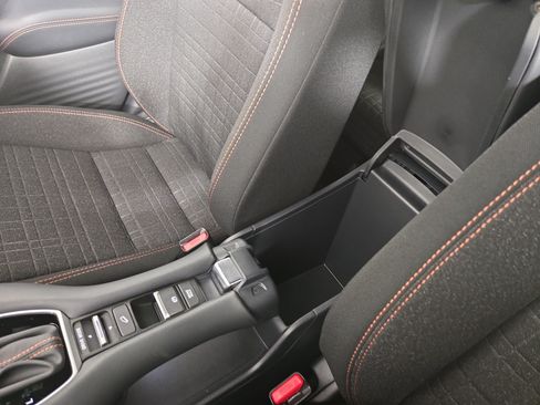 Used 2025 Honda HR-V Sport image 27