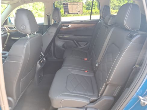 Used 2026 Volkswagen Atlas SE FWD image 14