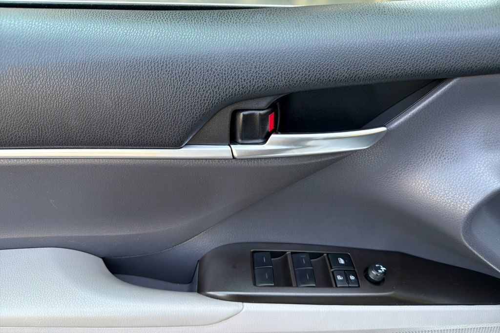 Used 2023 Toyota Camry LE FWD image 8