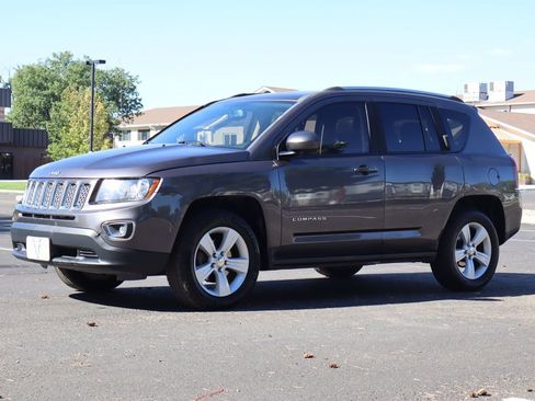 Used 2016 Jeep Compass High Altitude AWD/4WD image 11
