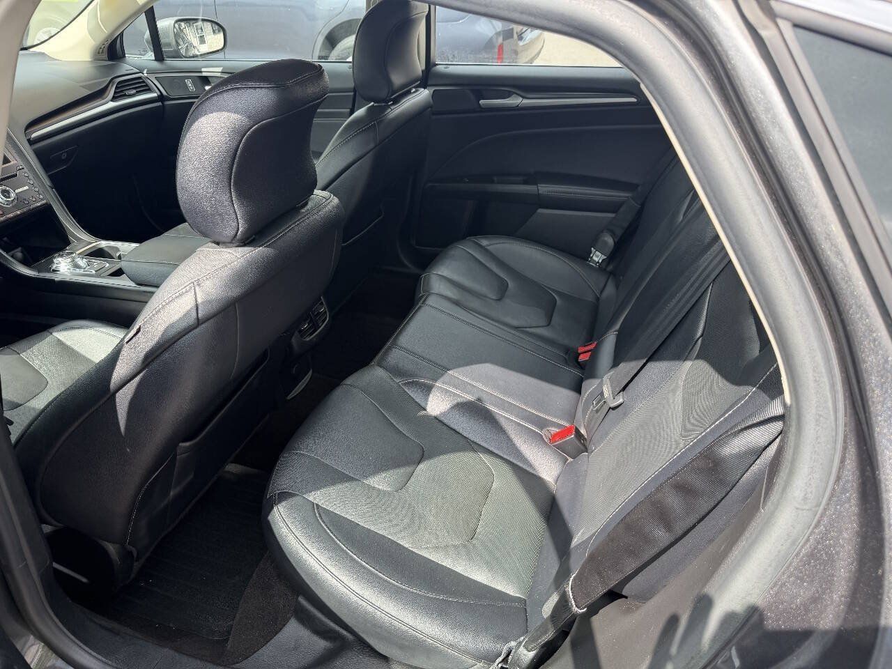 Used 2019 Ford Fusion Titanium AWD/4WD image 6