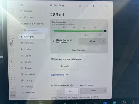 Used 2022 Tesla Model X Plaid image 4