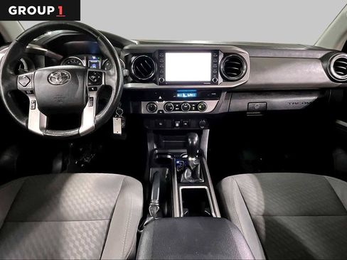 Used 2021 Toyota Tacoma SR5 AWD/4WD image 16