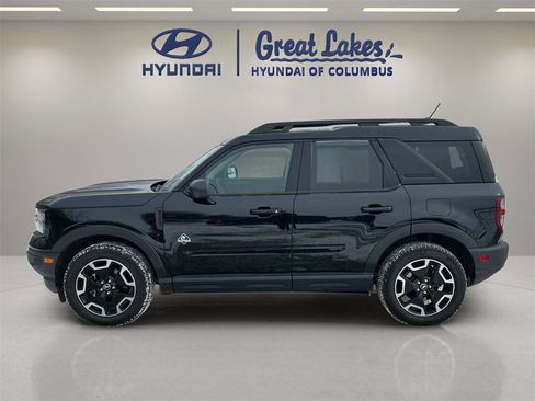Used 2024 Ford Bronco Sport Outer Banks w/ Tech Package image 2
