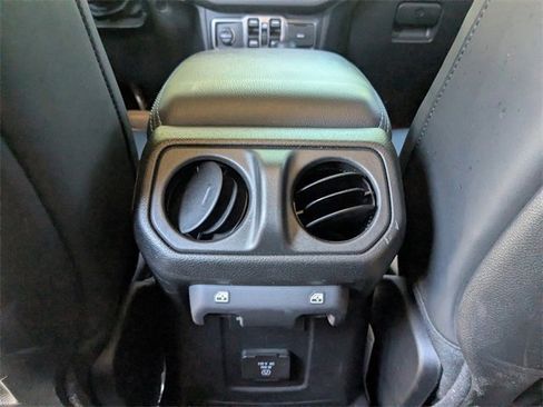 Used 2024 Jeep Wrangler High Altitude image 16