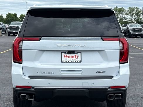 New 2026 GMC Yukon Denali Ultimate AWD/4WD image 8