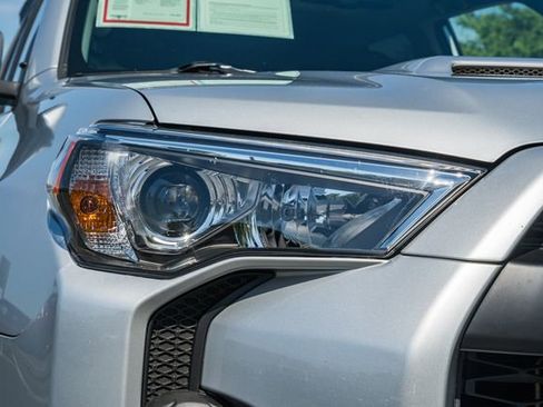 Used 2021 Toyota 4Runner TRD Off-Road Premium w/ Moonroof Package AWD/4WD image 14