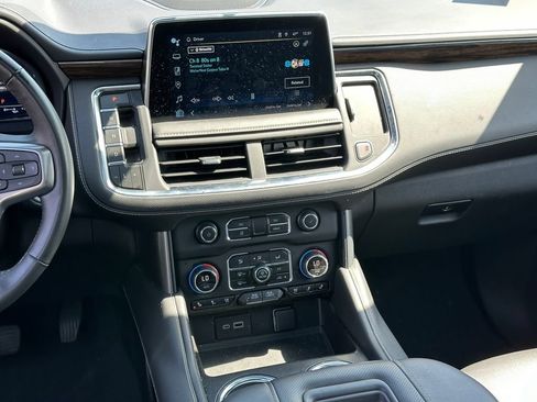 Used 2023 Chevrolet Tahoe Premier w/ Premium Package 2 RWD image 17