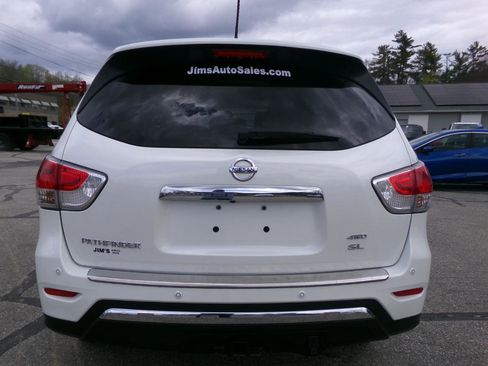 Used 2015 Nissan Pathfinder SL w/ SL Tech Package AWD/4WD image 4