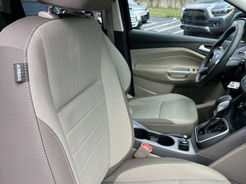Used 2014 Ford Escape SE w/ Equipment Group 201A FWD image 25