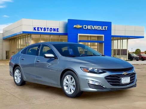 Used 2024 Chevrolet Malibu LT FWD image 1