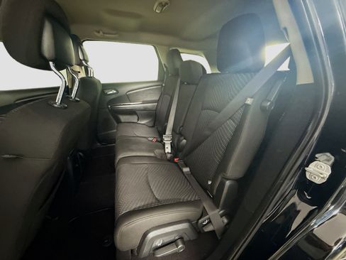 Used 2018 Dodge Journey SE w/ Connectivity Group FWD image 25