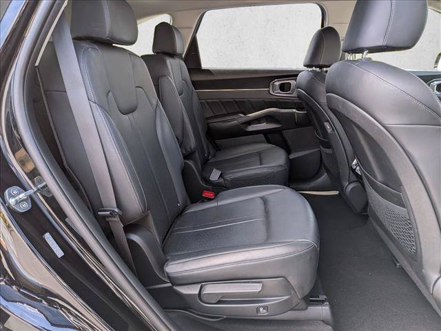 Used 2022 Kia Sorento SX w/ Panoramic Sunroof Package AWD/4WD image 21
