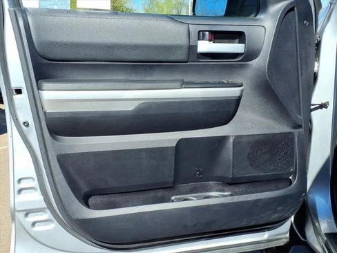 Used 2014 Toyota Tundra SR5 w/ SR5 Upgrade Package image 14