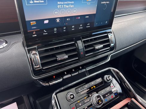 Certified 2023 Lincoln Navigator Reserve image 19