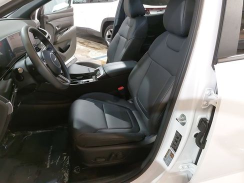 Certified 2025 Hyundai Santa Cruz SEL FWD image 16