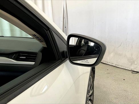 Used 2020 Ford Escape SE Sport image 10