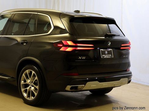 Used 2024 BMW X5 xDrive40i w/ Premium Package AWD/4WD image 8