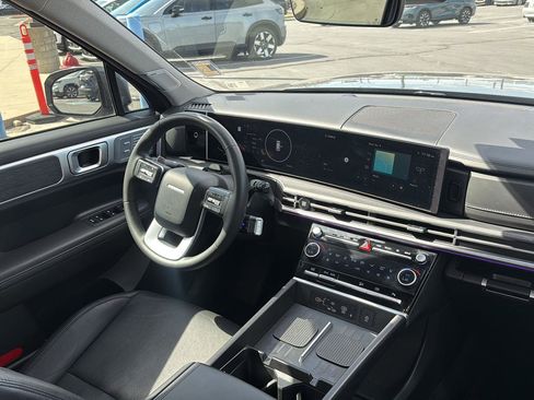 Used 2025 Hyundai Santa Fe Limited FWD image 35