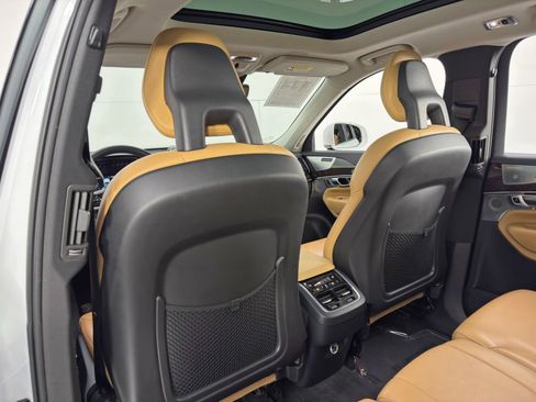 Used 2016 Volvo XC90 T6 Momentum w/ Momentum Plus Package image 33