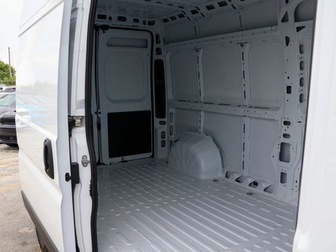 New 2026 RAM ProMaster 3500 w/ Convenience Group FWD image 13